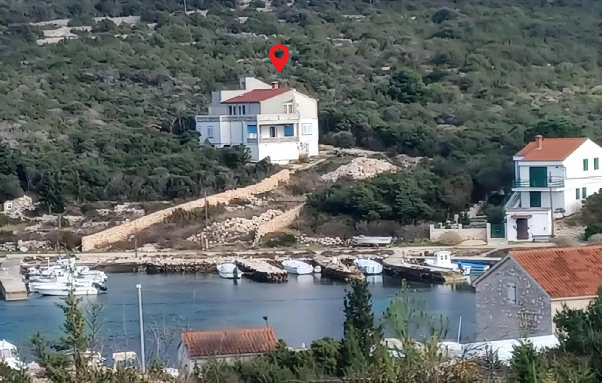Apartment 3 Bedroom Gorgeous In Otok *